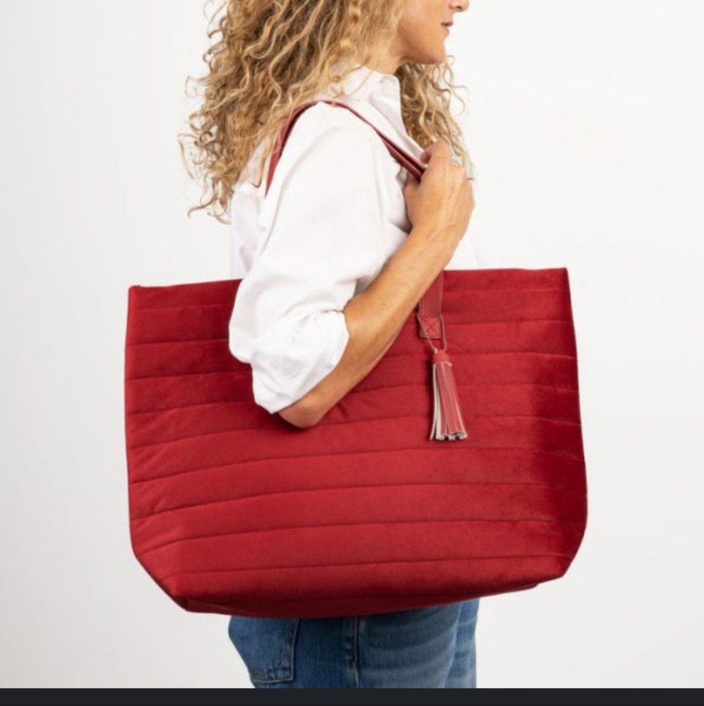 B&N Exclusive Red Quilted Velvet Tote NEW
